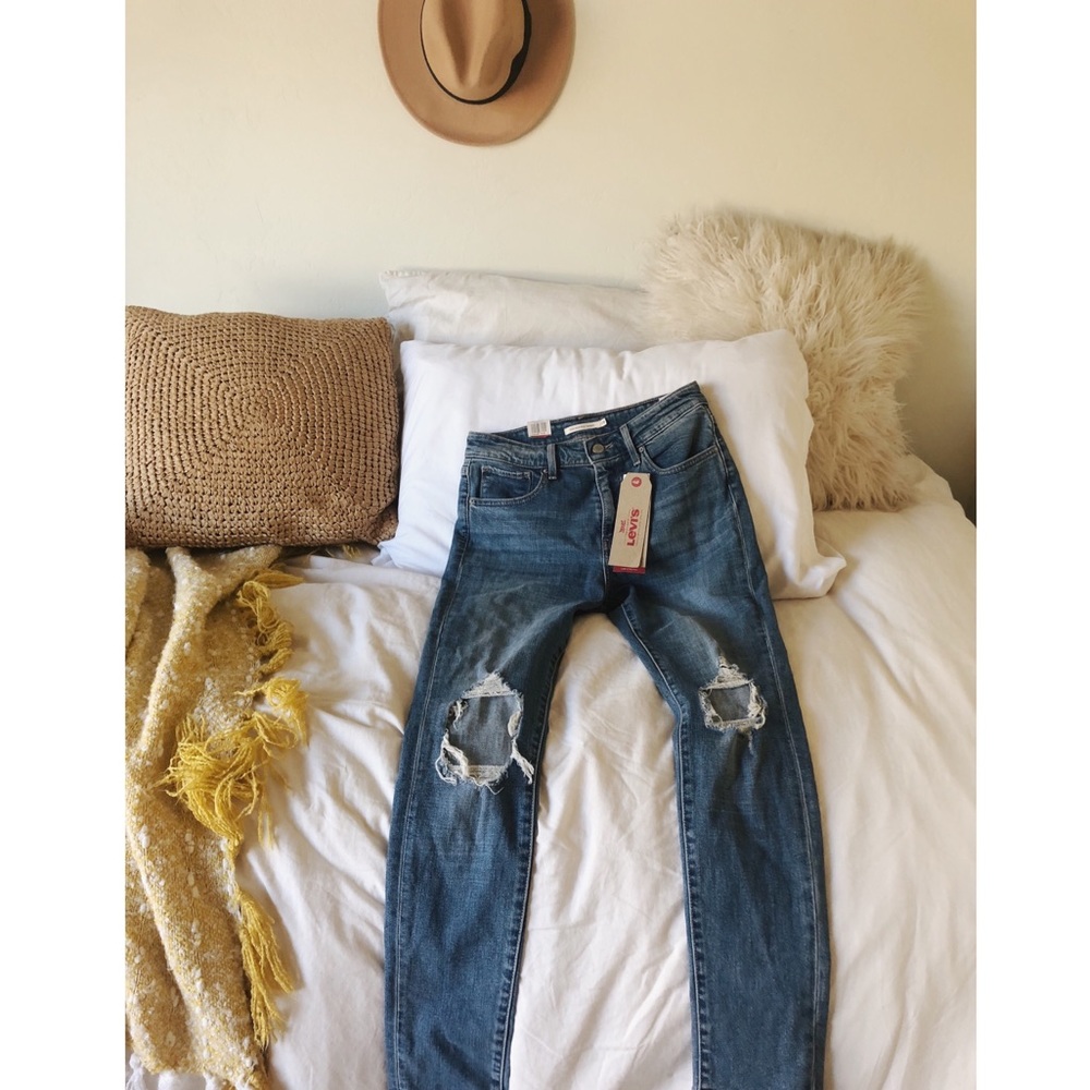 High rise skinny Levi’s jeans